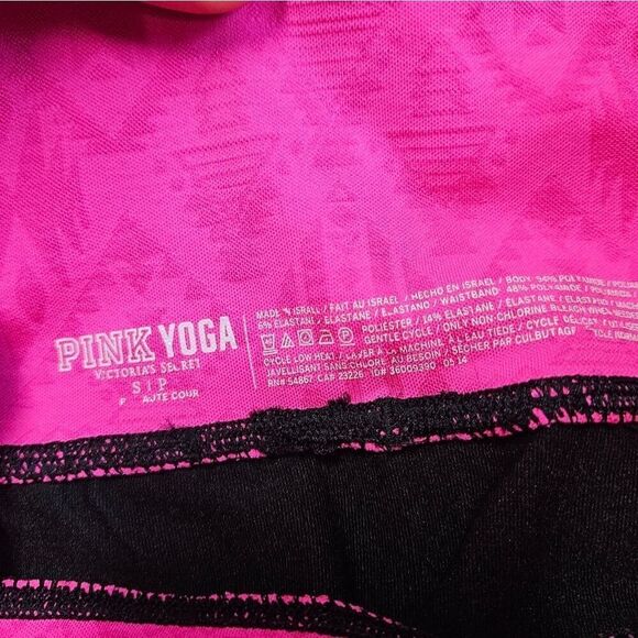 Victoria’s Secret PINK Yoga Capris Hot Pink Black Geometric Pattern Womens Small - Picture 5 of 6